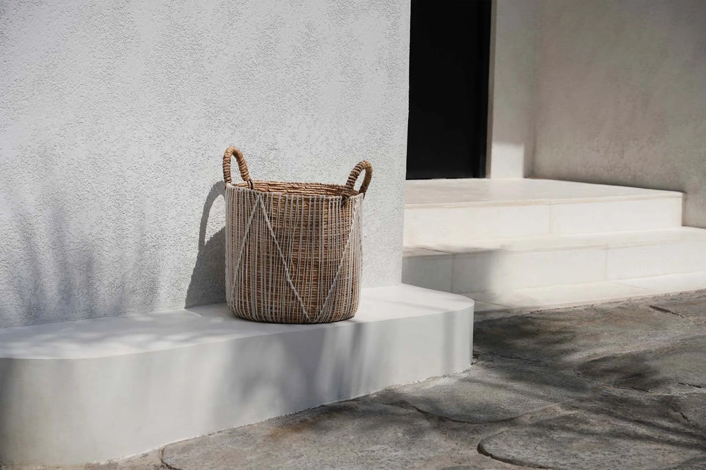 The Straight Stitched Macrame Basket - Medium